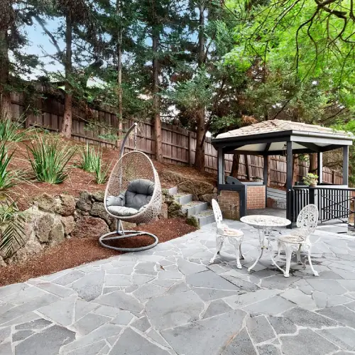 bluestone off cuts crazy paving