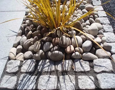 Dove white granite cobblestone pavers